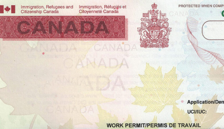 Visiteurs: Demander un permis de travail sans quitter le Canada